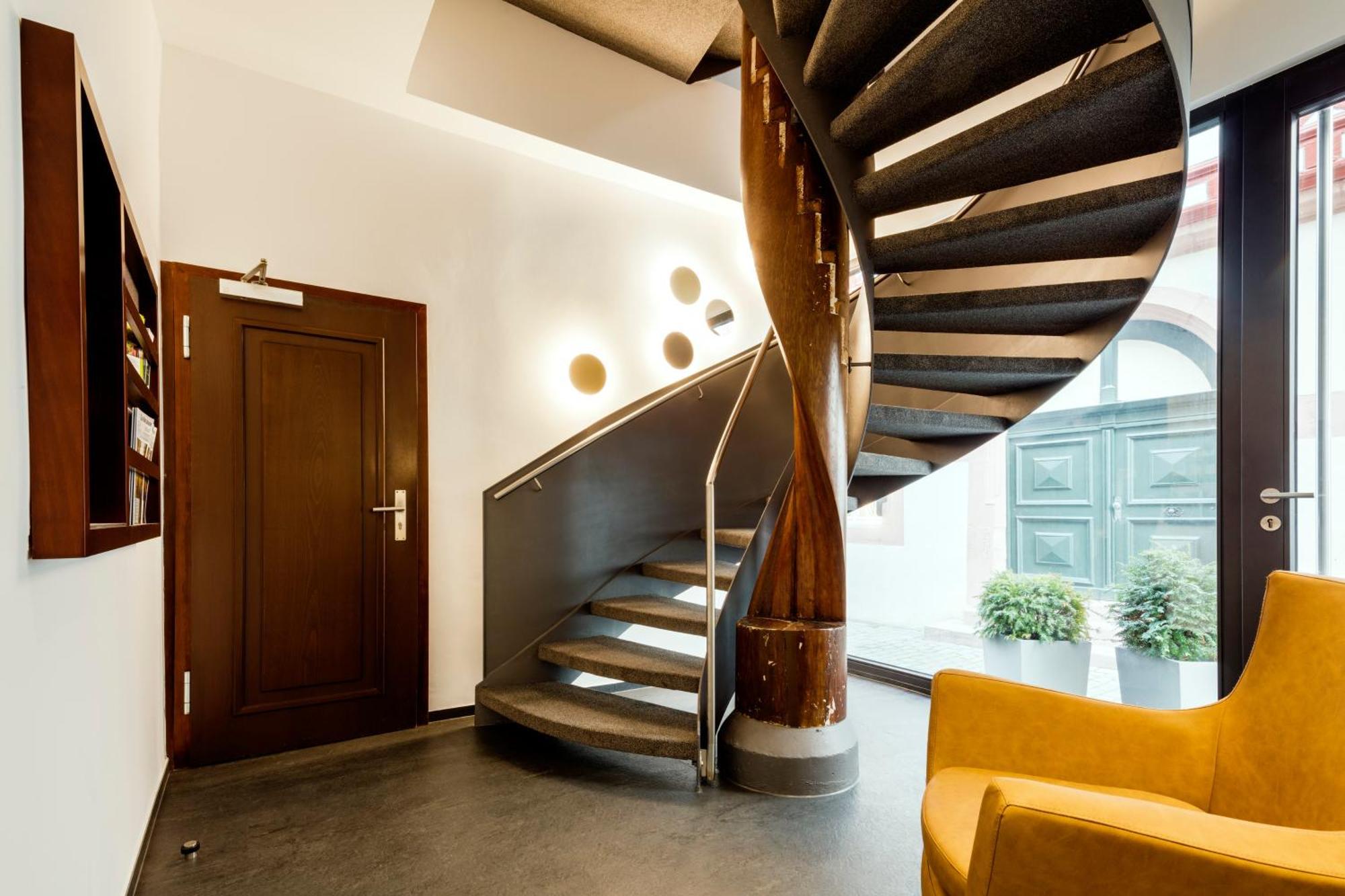 Hotel Restaurant Goldener Engel Heppenheim  Экстерьер фото
